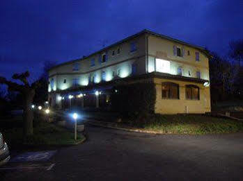 Le Clos Du Loup Rouffiac-Tolosan Luaran gambar